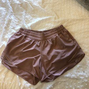 Lululemon hotty hot shorts size 6